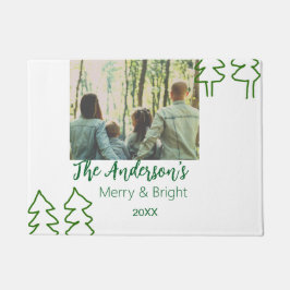 家族の名前グリーンクリスマスツリーの写真モダン ドアマット