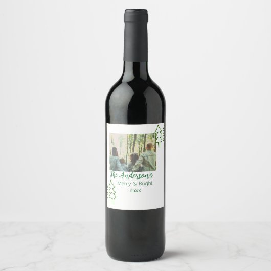 家族の名前グリーンクリスマスツリーの写真モダン ワインラベル (正面)