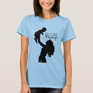 "家族の愛です生命で最も素晴らしいギフト" Tシャツ