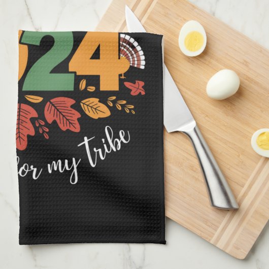 家族の感謝祭2024私の部族に感謝 キッチンタオル (四つ折り)