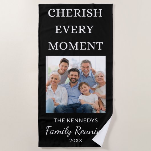 家族の懇親会写真Cherish Every Moments Black ビーチタオル (正面)