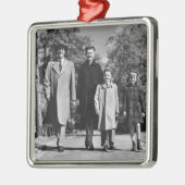 家族の歩く メタルオーナメント (左)