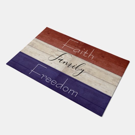 家族の自由に愛国心のある木材 ドアマット (アングル)