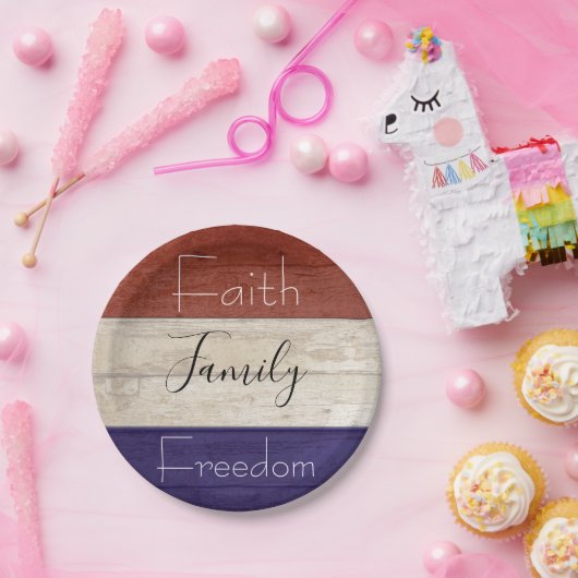 家族の自由に愛国心のある木材 ペーパープレート (パーティー)