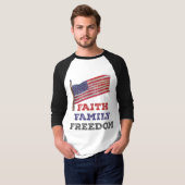 家族の自由を信じる Tシャツ (正面フル)