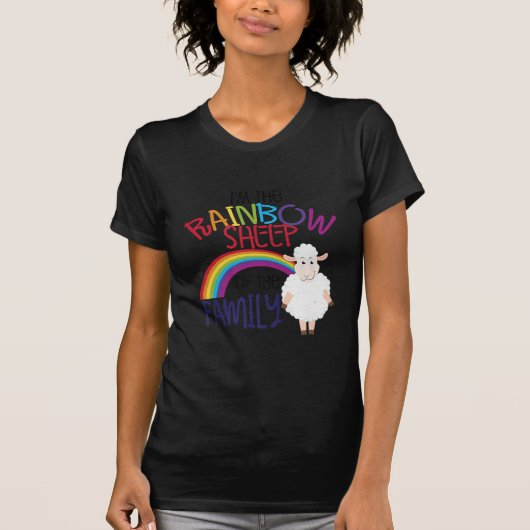 家族の虹の羊 |羊カラフルの贈り物 Tシャツ (正面)