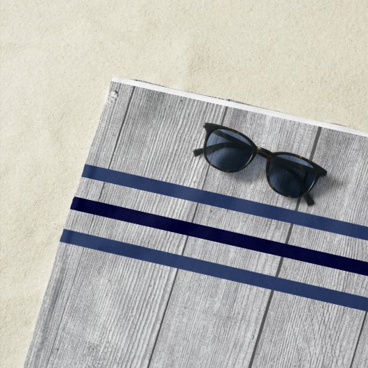 家族またはボート名ネイビーいかりロープ航海の ビーチタオル (インサイチュ)