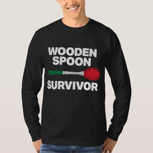 家族イタリアン – 木のおもしろいスプーン生存者 Tシャツ (正面)