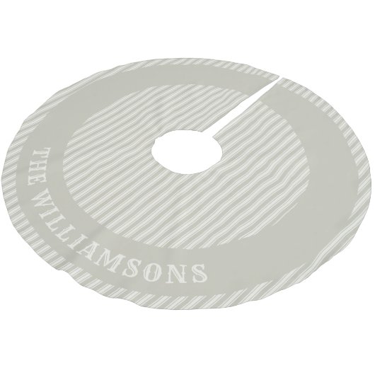 家族カスタム名のクリスマスツリースカート ブラッシュドポリエステルツリースカート (アングル)