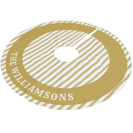 家族カスタム名のクリスマスツリースカート ブラッシュドポリエステルツリースカート (アングル)