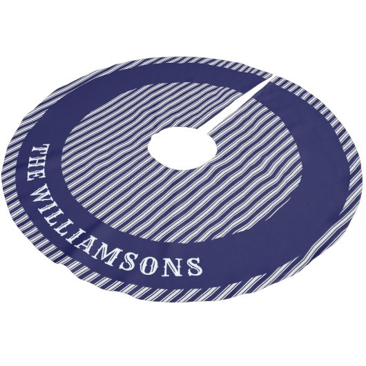 家族カスタム名のクリスマスツリースカート ブラッシュドポリエステルツリースカート (アングル)