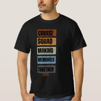 家族クルーズ2024メンバーを一緒にする Tシャツ