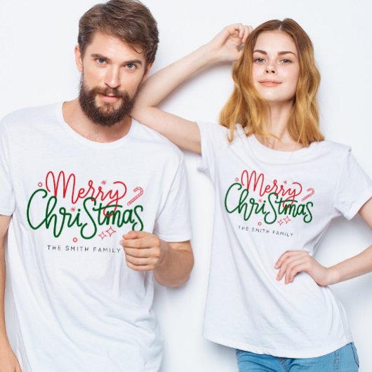 家族パーソナライズされたのクリスマスの姓 Tシャツ