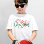 家族パーソナライズされたのクリスマスの姓 Tシャツ<br><div class="desc">共有休日の応援このフェスティバルクリスマスファミリーTシャツデザイン。家族与え全員にクリスマスプレゼントとして最適！家族旅行や大規模な家族集会に最適！</div>
