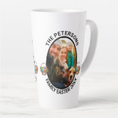 家族パーソナライズされたイースターフォト卵バスケット カフェラテマグ (右アングル)