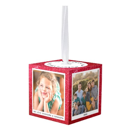 家族パーソナライズされたクリスマスフォトレッドグリッター キューブオーナメント (裏面アングル)