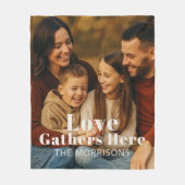 家族パーソナライズされた写真の愛がここに集まる フリースブランケット (正面)