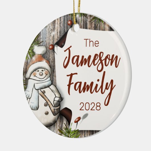 家族パーソナライズされた名クリスマス雪だるま セラミックオーナメント (左)