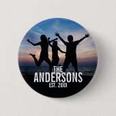 家族パーソナライズされた名付き家族写真 缶バッジ (正面)