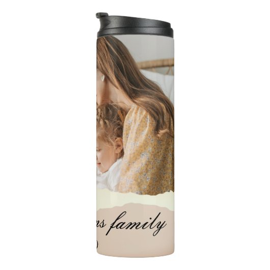 家族モダンの写真と名前パーソナライズされたギフト タンブラー (回転右)