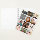 家族モダンの16枚の写真掲示枠のモノグラム プランナー手帳 (ディスプレー)