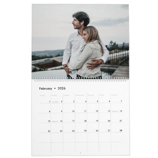 家族モダンモノグラム名black18写真コラージュ カレンダー (2月 2026)