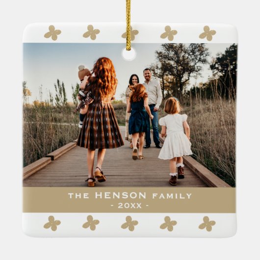 家族モダン写真の花柄クリスマス セラミックオーナメント (裏面)
