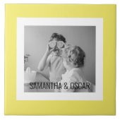 家族モダン写真イエローシンプルラブリーギフト タイル (正面)