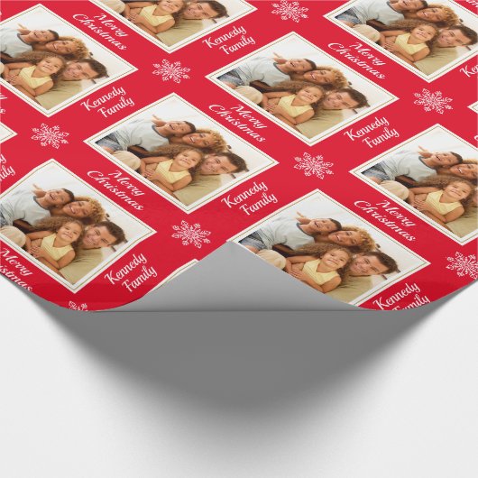 家族モダン写真スノーフレーク赤メリークリスマス ラッピングペーパー (角)