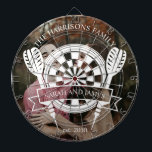 家族モダン名前をカスタムする結婚の写真 ダーツボード<br><div class="desc">家族モダン名前をカスタムするの結婚フォトダーツボードは、エンターテイメントと個人のデザインを組み合わせたものしゃれているで、カップルの名前とデートと共に好きな写真を見つけることコンテンポラリーができる結婚を搭載している。このカスタマイズダートボードは、特別な日に結婚の祭りや記念ユニーク品の素晴ら祝しい中心を作る。あなたの家にtouchを与えるよくはしゃぐか追加するのに最適で、それは個人的でモダンクラシックゲームに雰囲気をもたらす。</div>