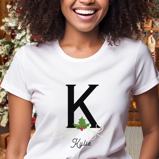 家族モノグラムのクリスマスホリーウォメンズ Tシャツ