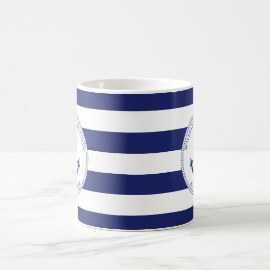 家族会の青く航海のないかりのモノグラムの名前 コーヒーマグカップ (中央)