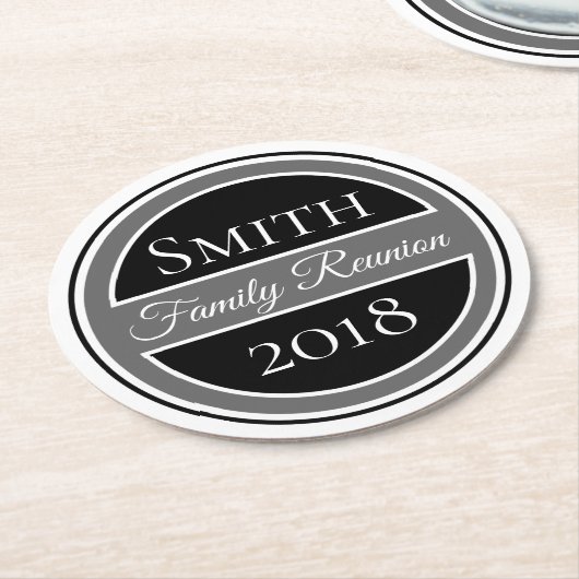 家族会の黒のバッジ ラウンドペーパーコースター (アングル)
