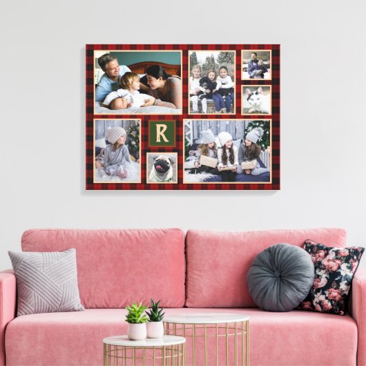 家族写真コラージュ赤モノグラムのバッファロープレイド キャンバスプリント (インサイチュ (リビング))