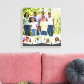 家族写真コラージュw.ジグザグフォトストリップ – グレー キャンバスプリント (インサイチュ (リビング))