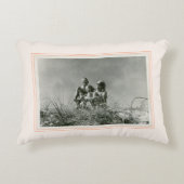家族写真ヴィンテージ葉書枕 アクセントクッション (正面)
