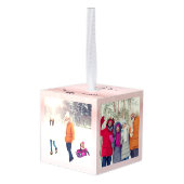 家族写真4枚メリークリスマス記念ピンク キューブオーナメント (裏面アングル)