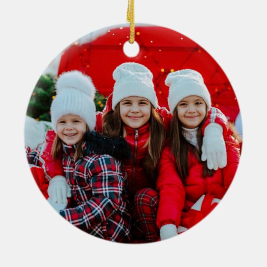 家族素朴名シンプル1枚の赤いクリスマス セラミックオーナメント (裏面)