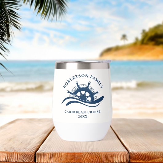 家族航海のクルーズ船用車輪 (ビーチ)