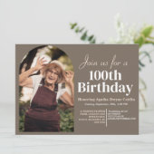 家族100th誕生日パーティーのシンプル写真 招待状 (スタンド正面)