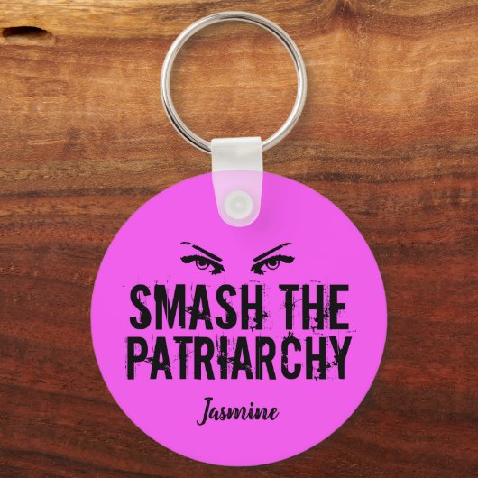 家父長制ピンクのフェミパーソナライズされたニストを破る キーホルダー (裏面)