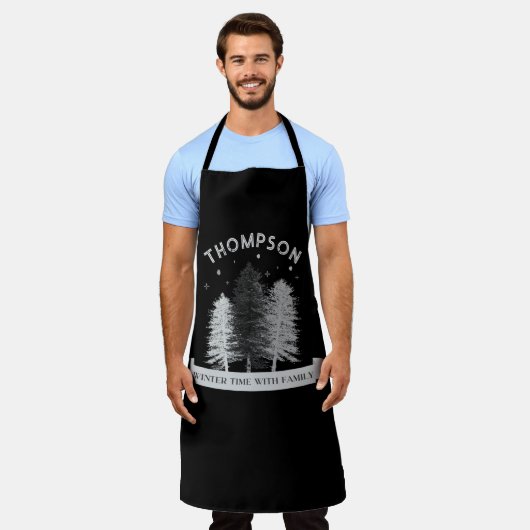 家素朴前の松と冬 エプロン (着用した状態)