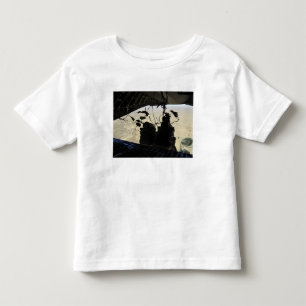 容器の伝達システム出口を束ねます トドラーTシャツ