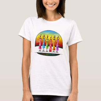 容器を持つアフリカの女性。 カラフルなafrika tシャツ