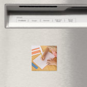 宿題をしている女の子 マグネット (インサイチュ (食洗機))