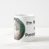 寄生虫学で引っ掛けられる コーヒーマグカップ (中央)