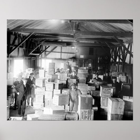 密造ウイスキーの倉庫、1920年。ヴィンテージ写真 ポスター (正面)