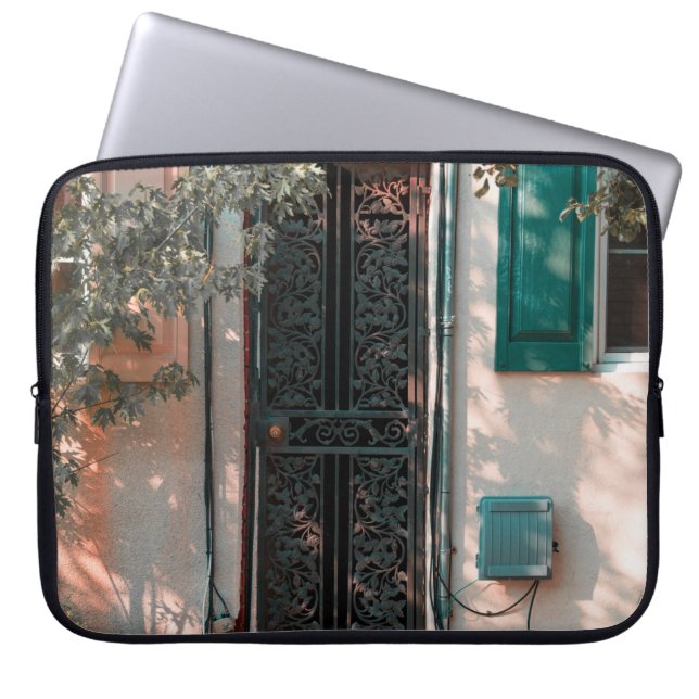 密閉緑造鉄製防犯扉 ラップトップスリーブ (正面)