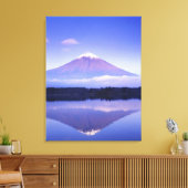 富士山とレンズ雲、 本栖湖、 キャンバスプリント (インサイチュ (リビング))