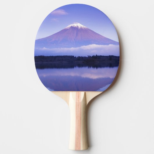富士山とレンズ雲、本栖湖、 卓球ラケット (正面)